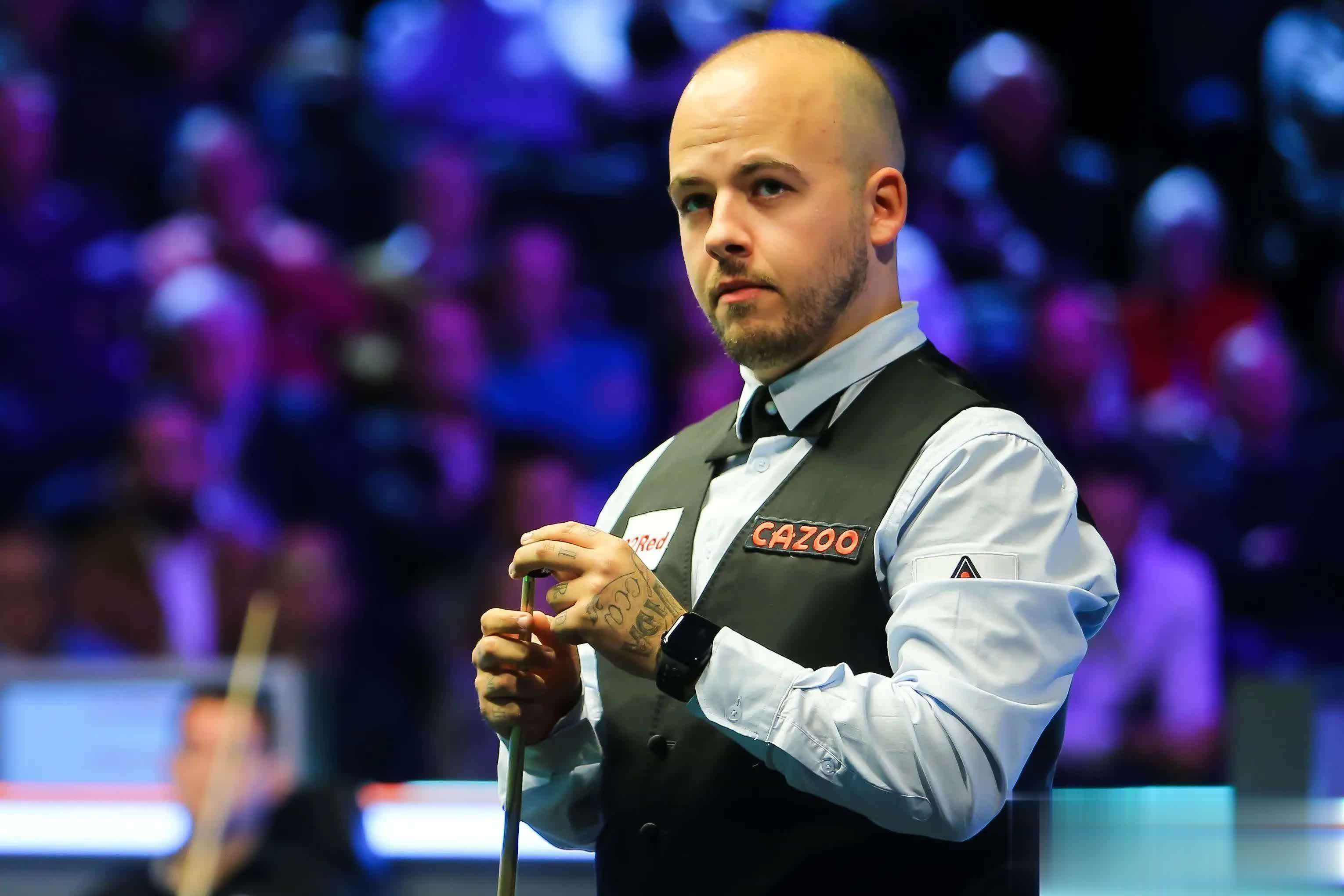 万众瞩目的 万众瞩目的