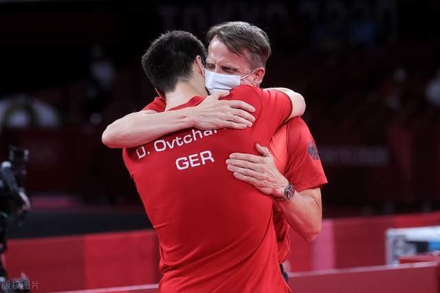 赛后视频被 赛后视频被